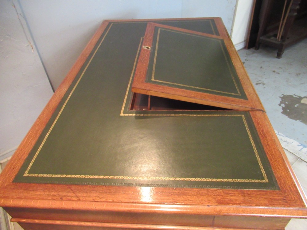 Late Victorian  oak knee hole   desk View III