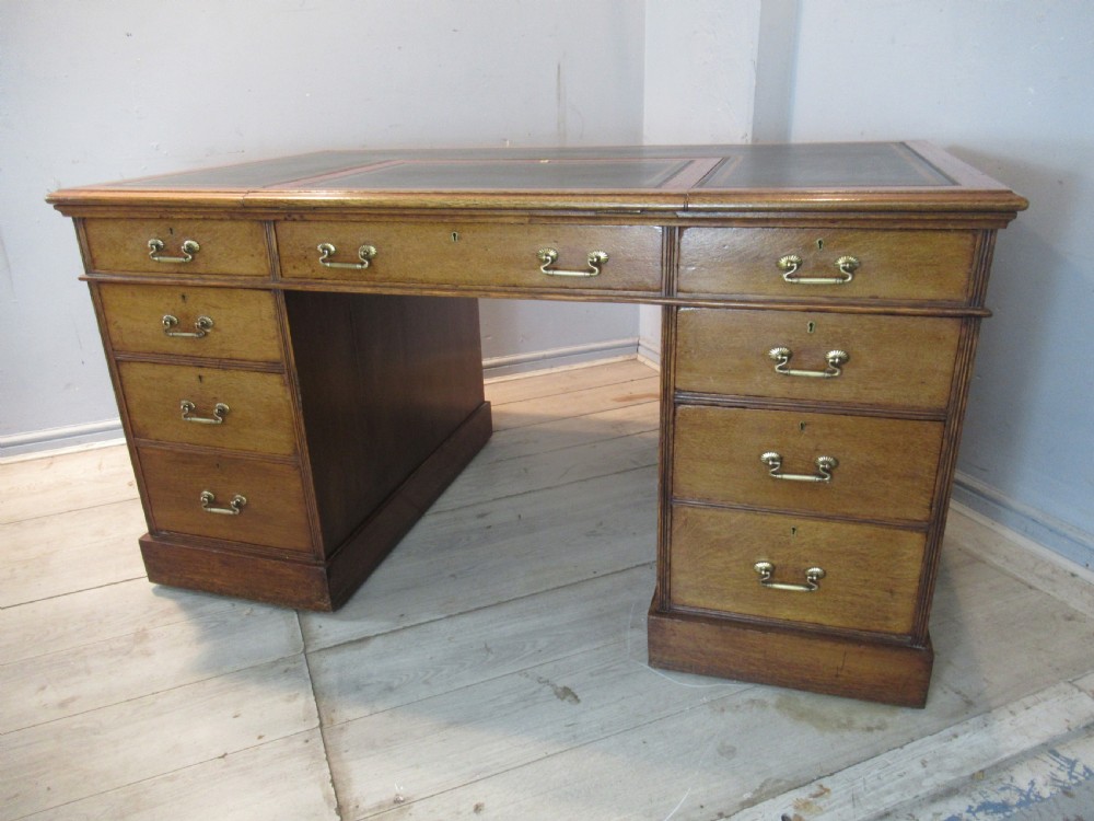 Late Victorian  oak knee hole   desk View VI