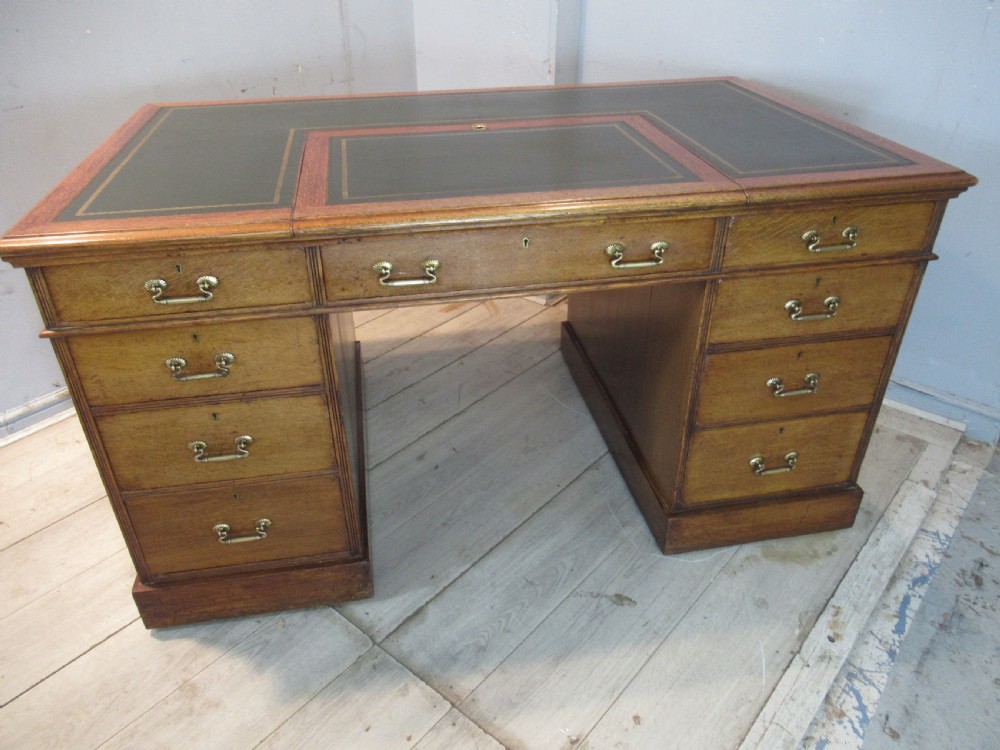 Late Victorian  oak knee hole   desk View VII