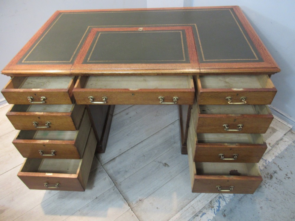 Late Victorian  oak knee hole   desk View XIII