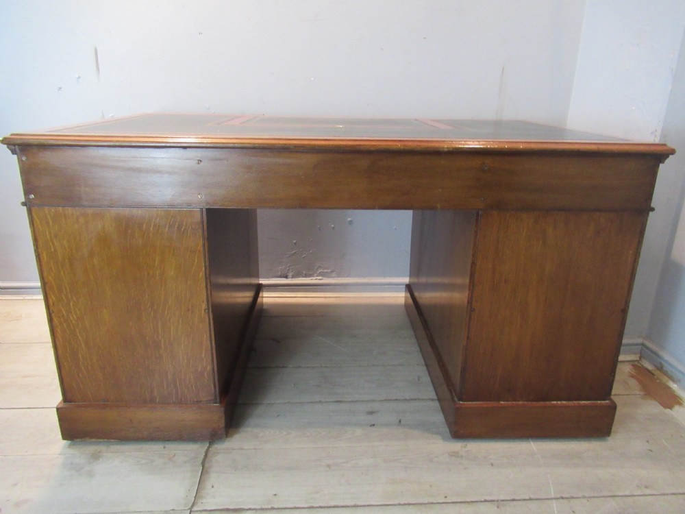 Late Victorian  oak knee hole   desk View XVIII