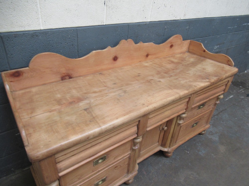 Large 19th century   pine dresser  View III