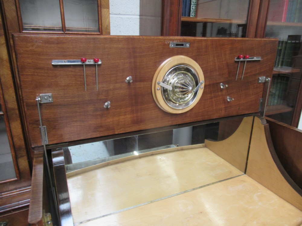Art    deco period  burr walnut drinks cabinet  View XI