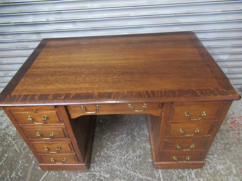 Oak 1920s   knee hole desk 
