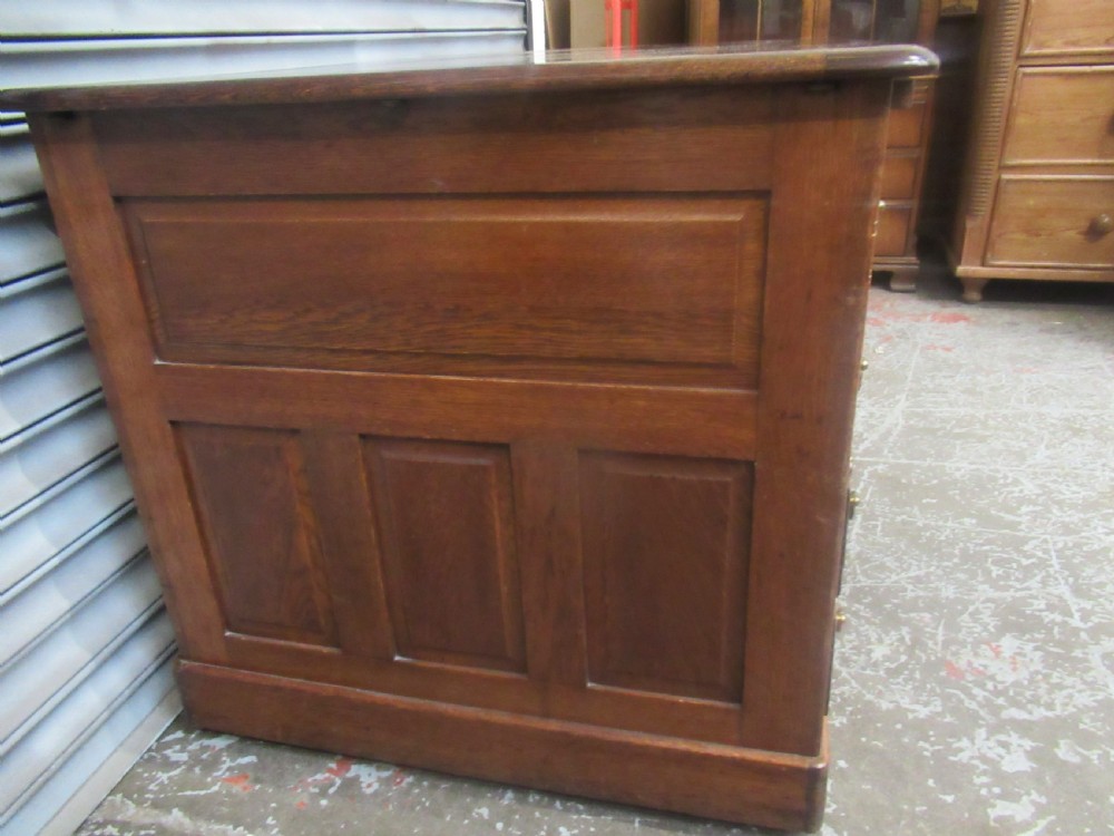 Oak 1920s   knee hole desk  View VI
