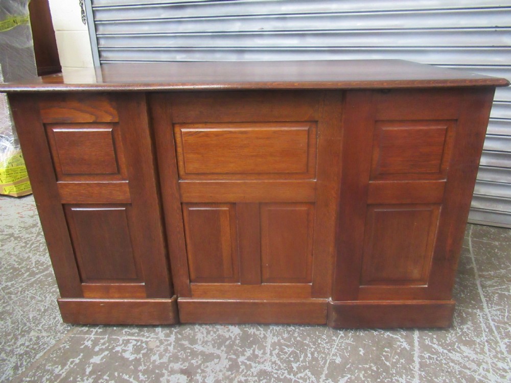 Oak 1920s   knee hole desk  View VIII