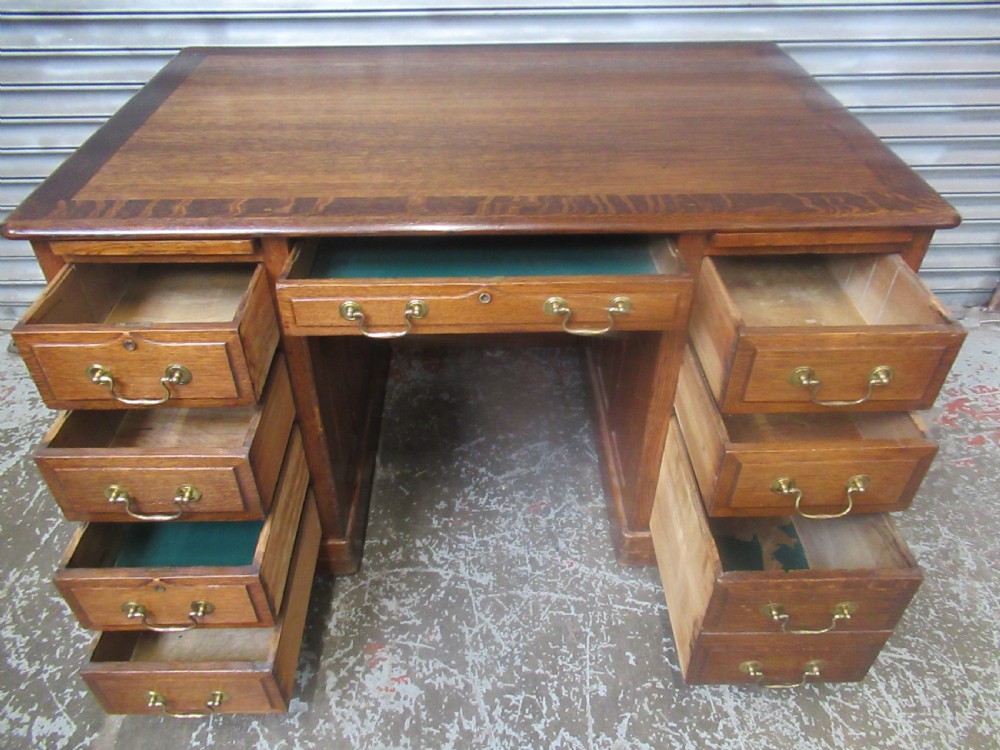Oak 1920s   knee hole desk  View IX