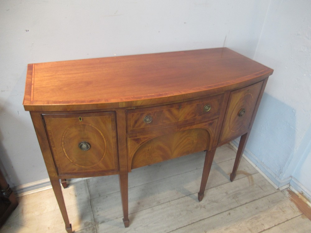 Small size  bow front Georgian style    mahogany side board View III