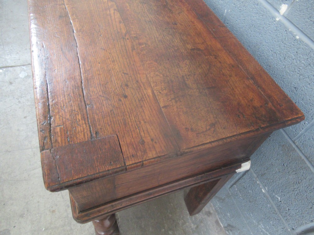 Large 18th century   oak dresser      View XI