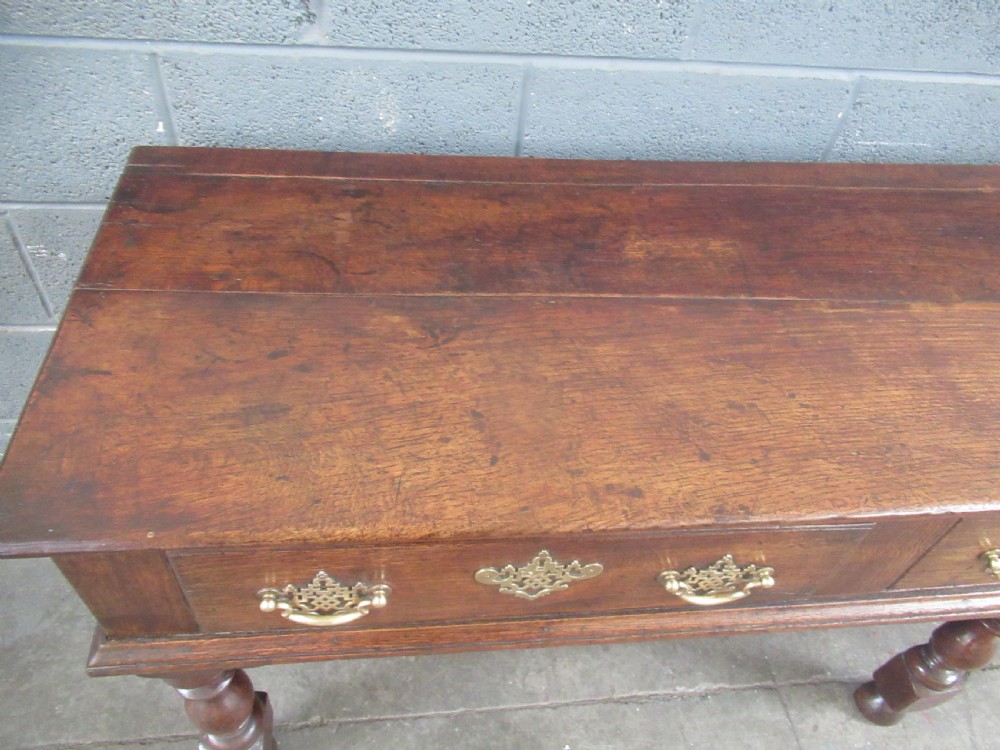 Large 18th century   oak dresser      View XIII