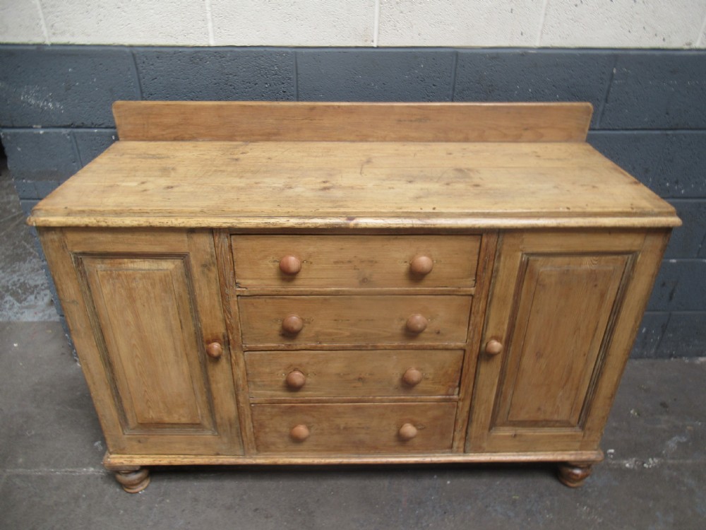 Victorian rustic pine dresser    base View II