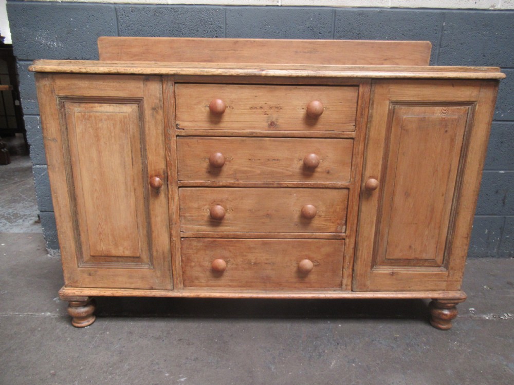 Victorian rustic pine dresser    base View VIII