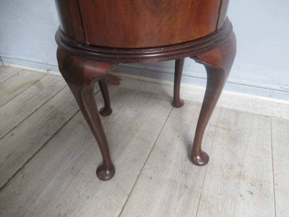 1930s round mahogany side or lamp table View VI
