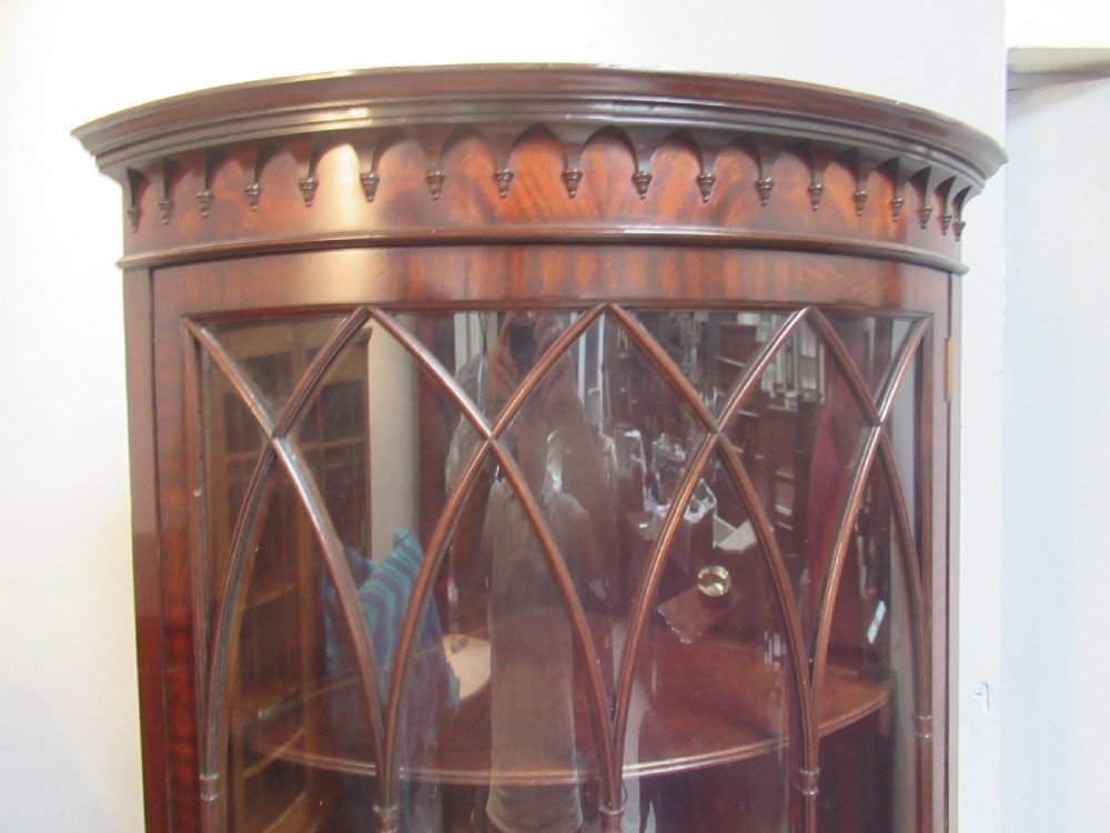Georgian style mahogany standing corner cabinet  View III