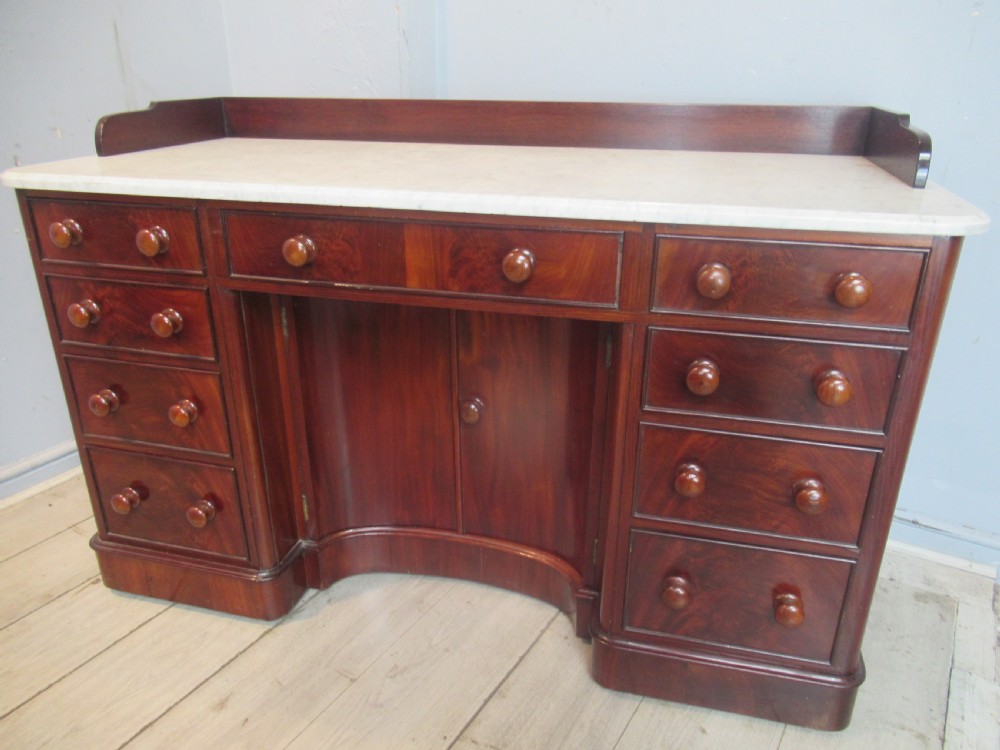 Good Victorian   mahogany    marble  top  washstand View II