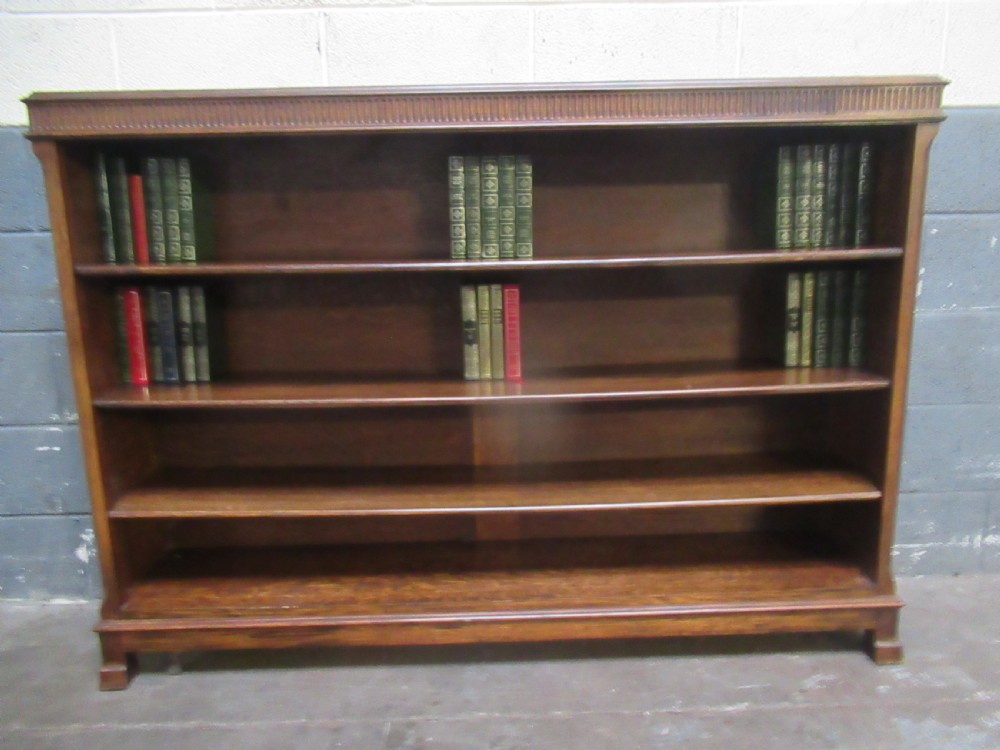 1920s    Oak open bookcase