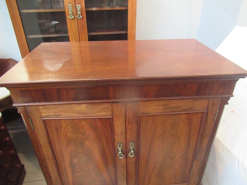 Mahogany    tall boy style    chest of drawers View III