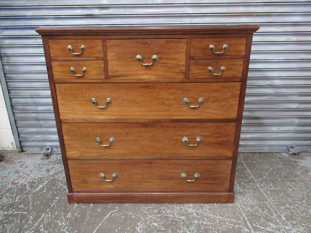 Large late Victorian mahogany chest of drawers 