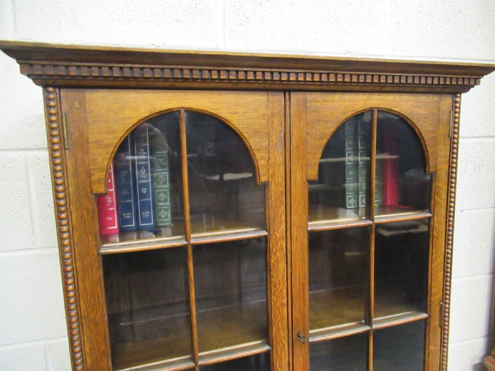 Oak 1920s cupboard bookcase View XI