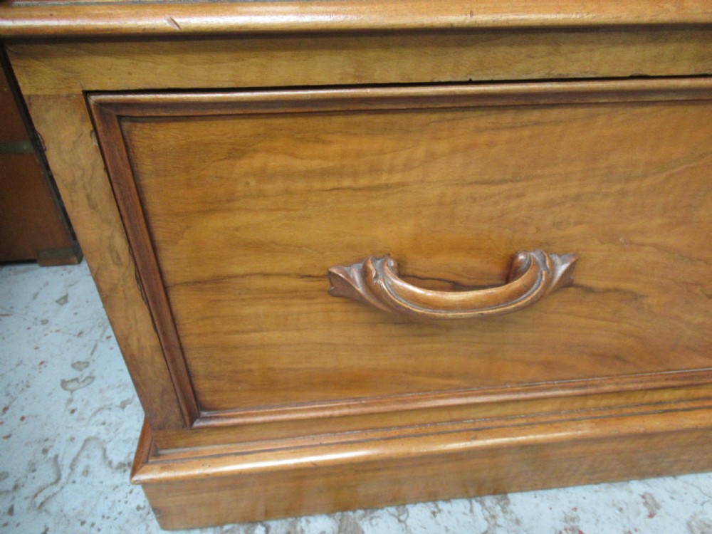 Victorian walnut    wardrobe  View IV