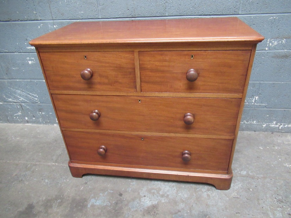 Victorian period mahogany    chest of drawers 