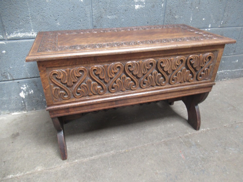 Late Victorian carved oak lid box