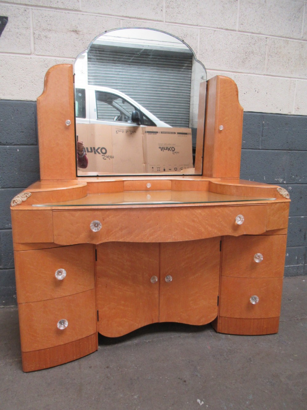 Art Deco    birds eye maple dressing table