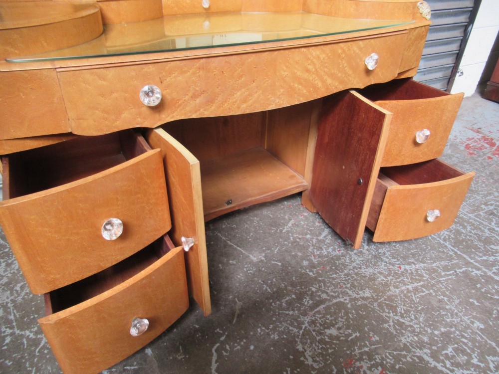Art Deco    birds eye maple dressing table View VIII