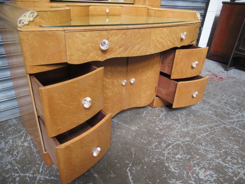 Art Deco    birds eye maple dressing table View IX