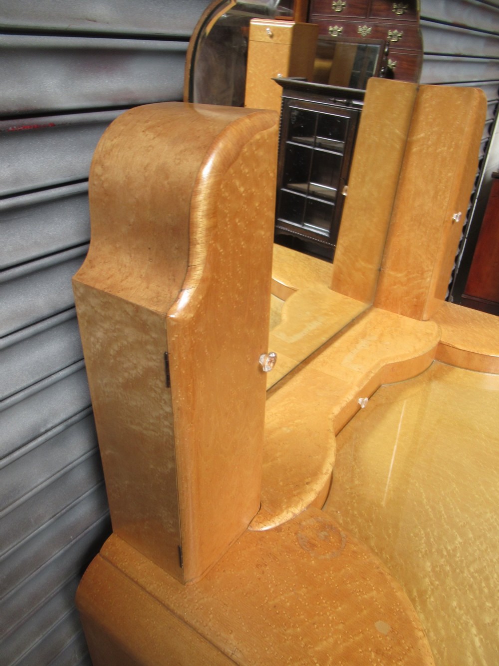 Art Deco    birds eye maple dressing table View XII
