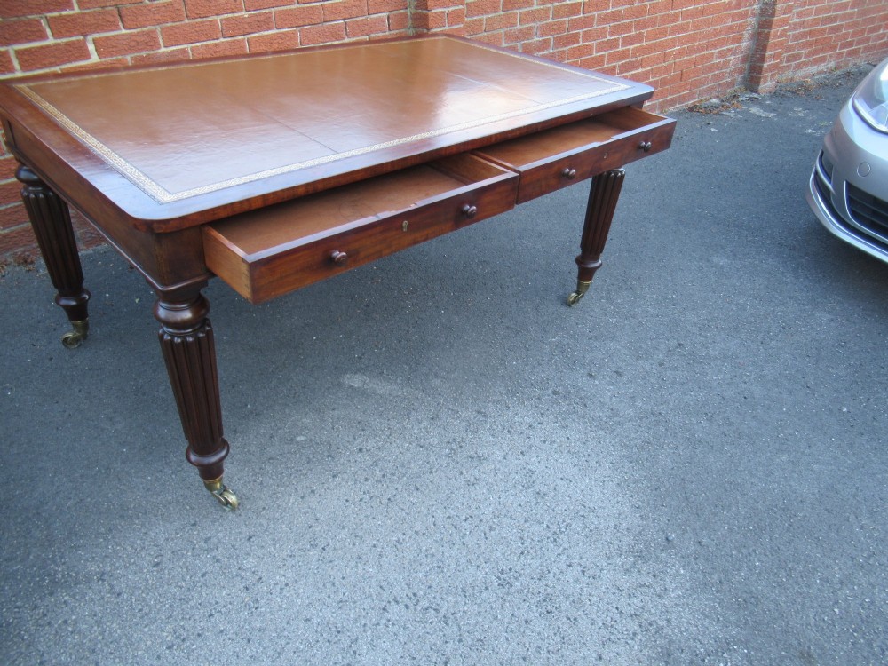 Gillows  style    mahogany  19th century   desk View VII