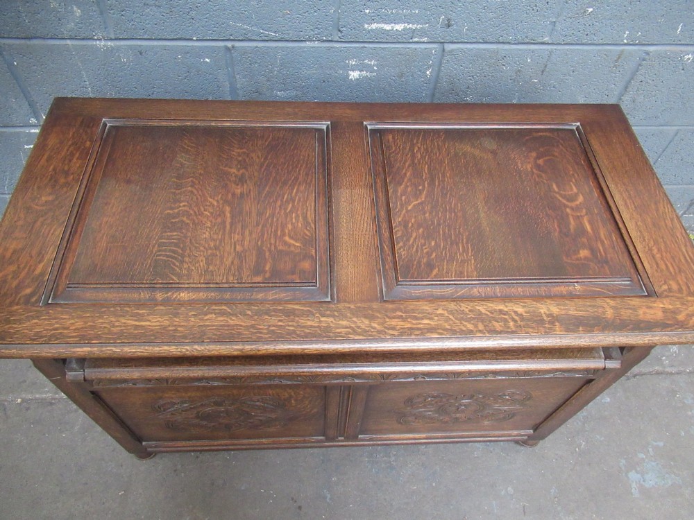 A 1920s  oak Monks bench seat View IV