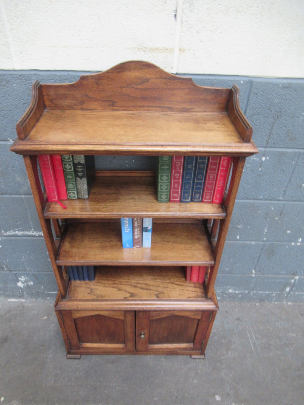 Oak Edwardian period   open  bookcase View IV