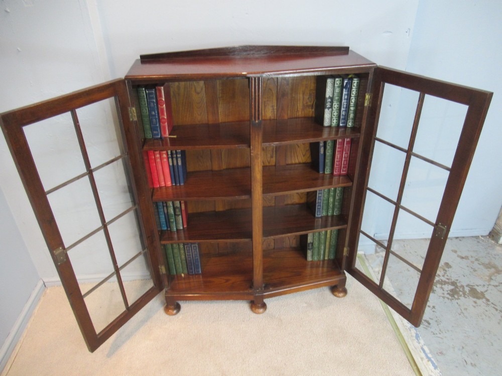 Oak 1930s    two door bookcase View III