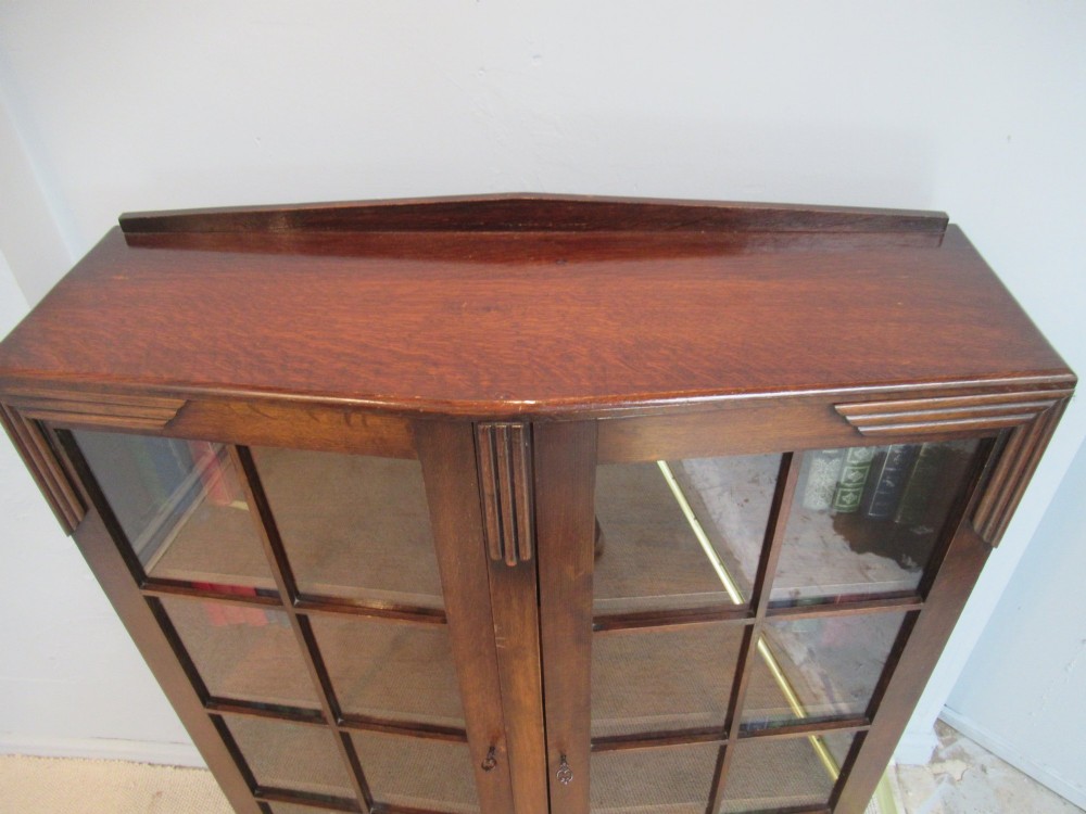 Oak 1930s    two door bookcase View V
