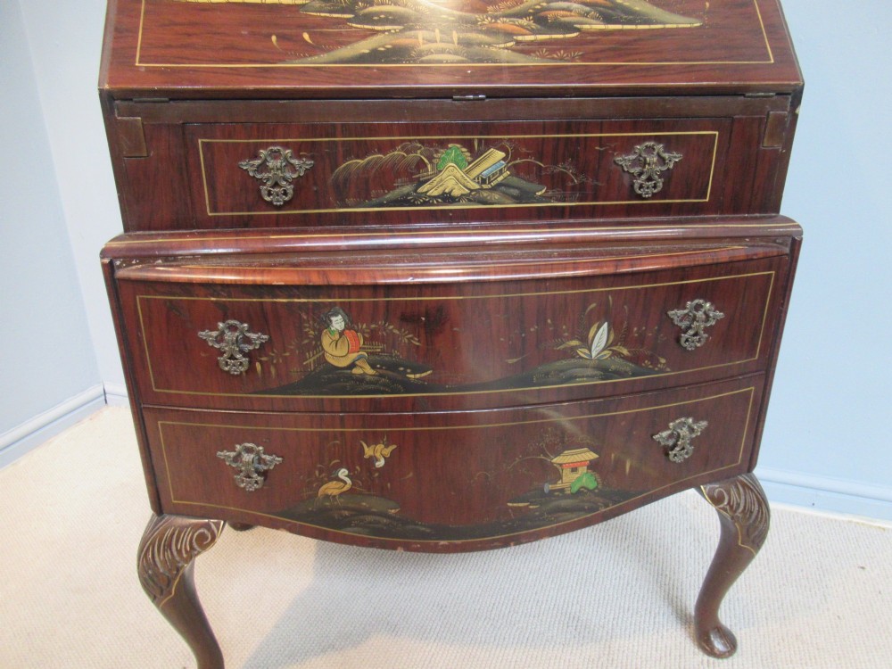 Walnut   writing bureau  with Chinoiserie   decoration View IV