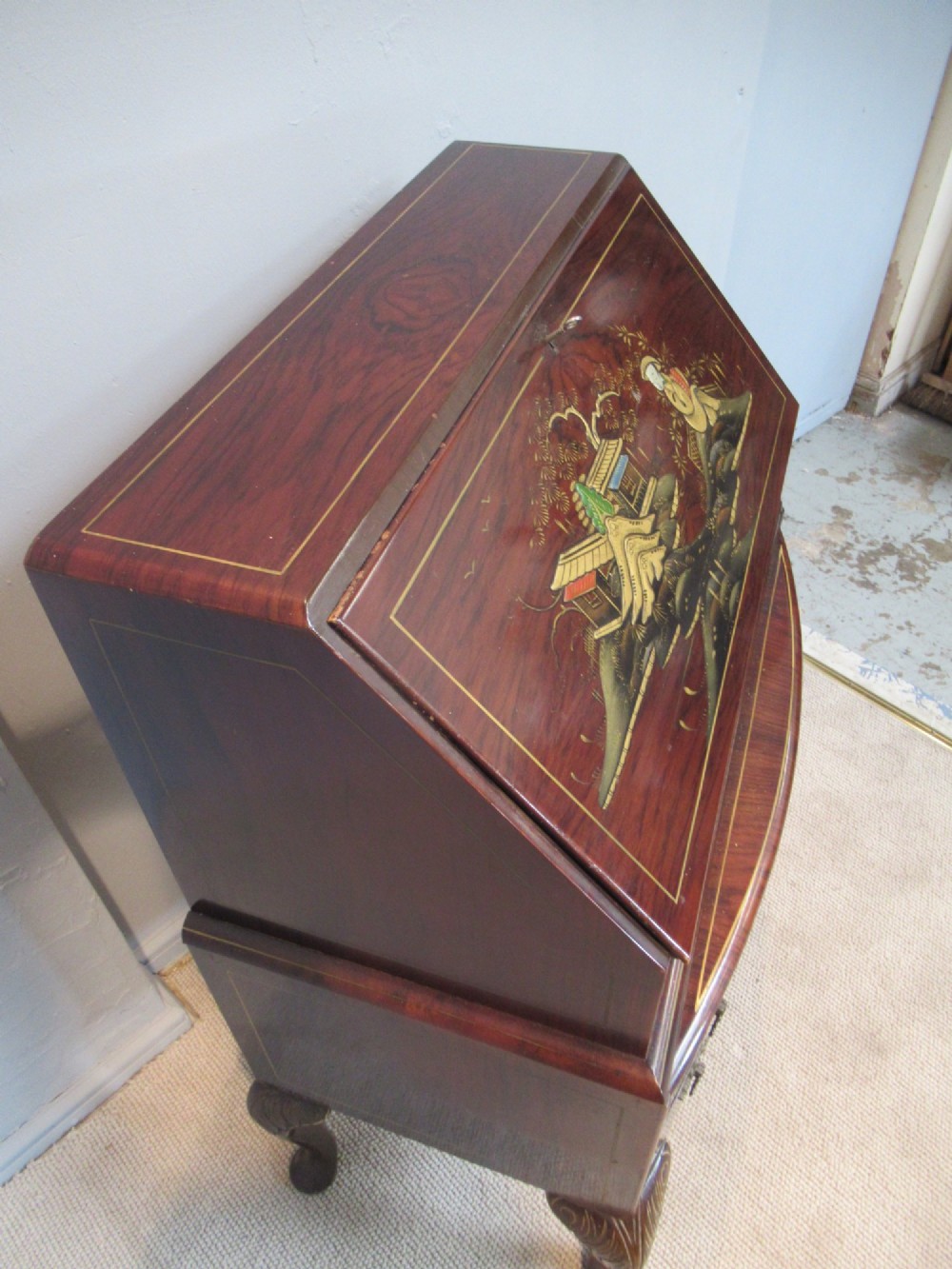 Walnut   writing bureau  with Chinoiserie   decoration View IX