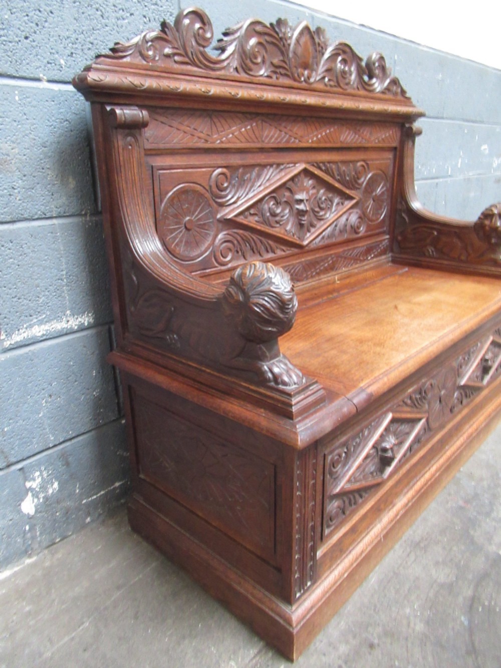 Detail View