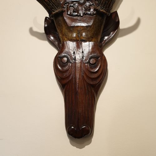 A 19TH CENTURY CARVED DECORATED WOODEN STAG'S HEAD - ADDITIONAL PHOTO 4