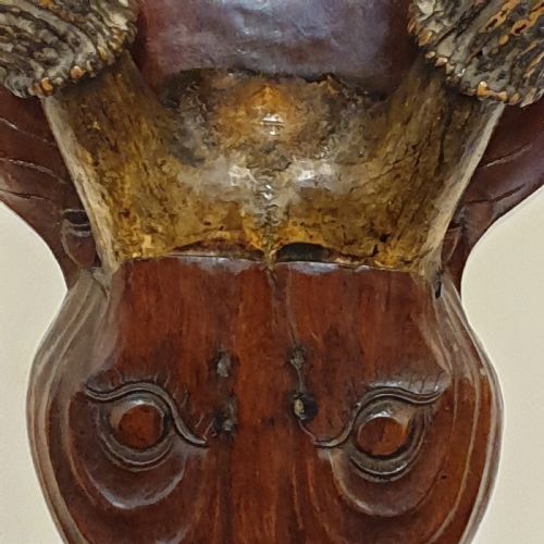 A 19TH CENTURY CARVED DECORATED WOODEN STAG'S HEAD - ADDITIONAL PHOTO 8