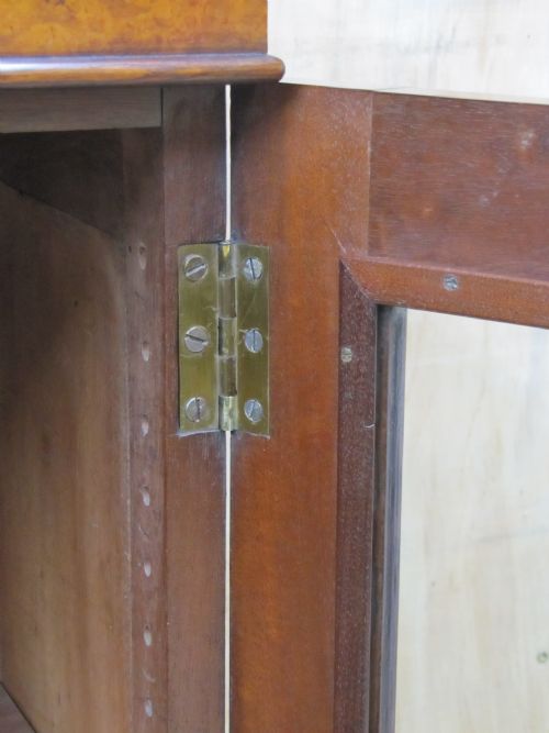 MID19TH CENTURY AMBOYNA ROSEWOOD GLAZED BOOKCASE - ADDITIONAL PHOTO 6