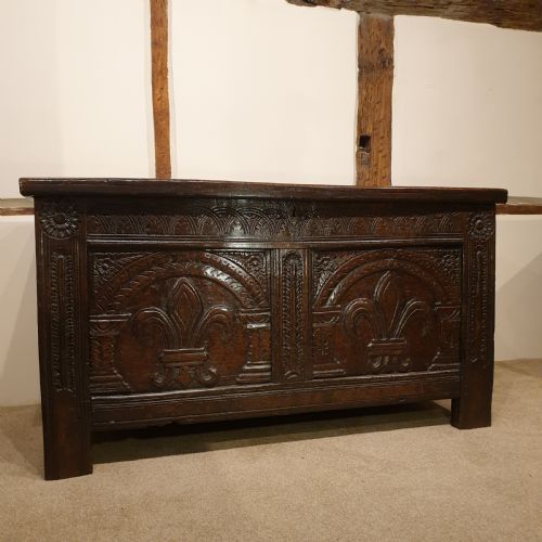 mid 17th century oak coffer with original feur de lis carved decoration - CATEGORY: ANTIQUE CHESTS - DATED 17TH CENTURY