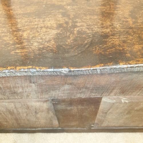 MID 17TH CENTURY OAK COFFER WITH ORIGINAL FEUR DE LIS CARVED DECORATION - ADDITIONAL PHOTO 6