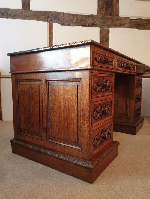 A FINE PANELLED OAK PEDESTAL DESK BY WETSON THEXTON OF TOTTENHAM COURT ROAD LONDON - ADDITIONAL PHOTO 5