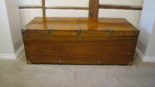 19TH CENTURY BRASSBOUND CAMPHOR WOOD CHEST A VERY LARGE EXAMPLE ORIGINALLY OWNED BY A FAMILY FROM NEW YORK - ADDITIONAL PHOTO 7