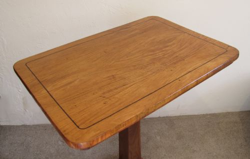 AN ELEGANT GEORGIAN OCCASIONAL TABLE - ADDITIONAL PHOTO 2