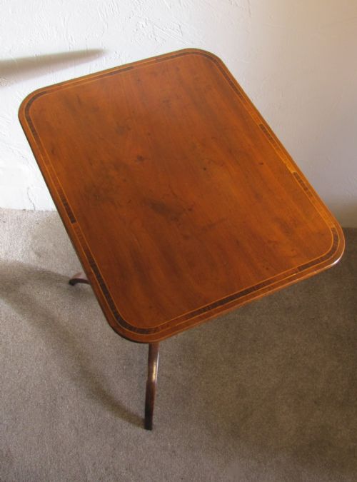 AN EARLY 19TH CENTURY MAHOGANY TILTTOP OCCASIONAL TABLE - ADDITIONAL PHOTO 1