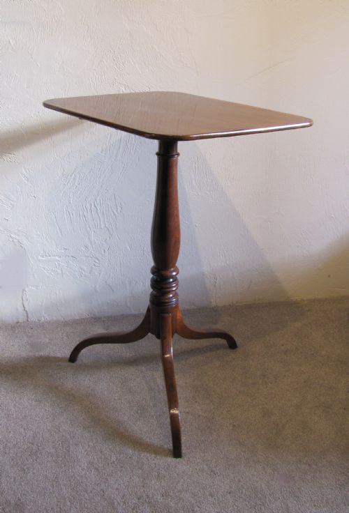 AN EARLY 19TH CENTURY MAHOGANY TILTTOP OCCASIONAL TABLE - ADDITIONAL PHOTO 6