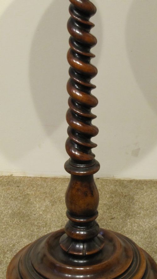 19TH CENTURY WALNUT WINE TABLE OR CANDLE STAND - ADDITIONAL PHOTO 1