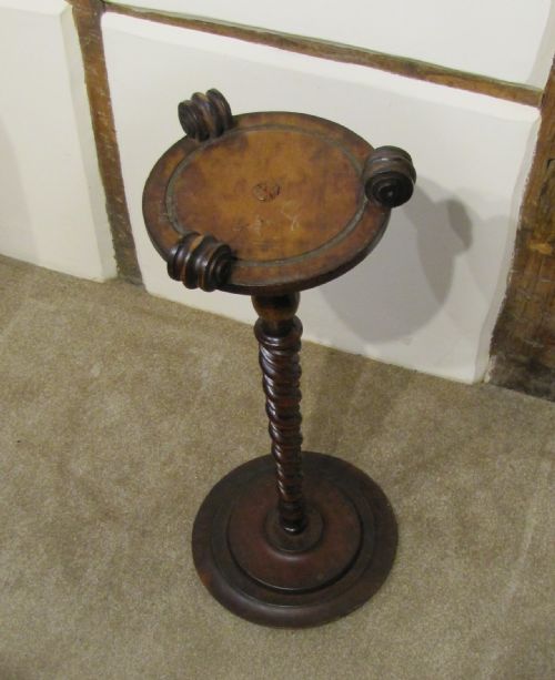 19TH CENTURY WALNUT WINE TABLE OR CANDLE STAND - ADDITIONAL PHOTO 4